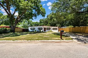 9 Edgemont Dr, Pensacola, FL 32506 - Photo 1