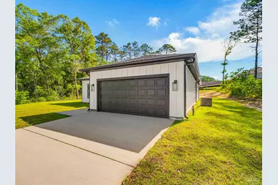 5724 Riviera Dr, Milton, FL 32583 - Photo 3