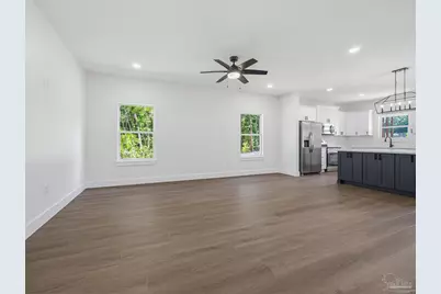 5724 Riviera Dr, Milton, FL 32583 - Photo 9