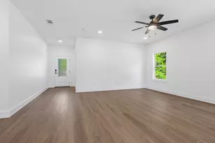 5724 Riviera Dr, Milton, FL 32583 - Photo 11