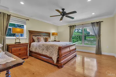 209 Shoreline Dr, Gulf Breeze, FL 32561 - Photo 17