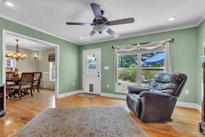 209 Shoreline Dr, Gulf Breeze, FL 32561 - Photo 15