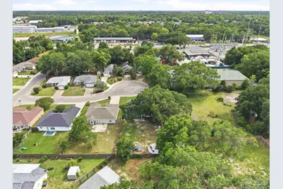 712 Thornwood Pl, Pensacola, FL 32514 - Photo 51
