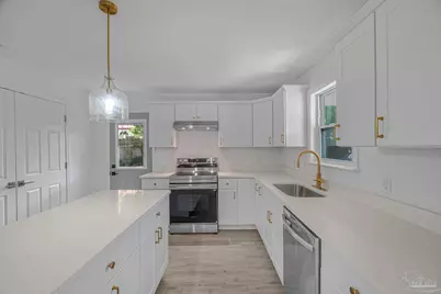 1802 W Godfrey St, Pensacola, FL 32501 - Photo 9