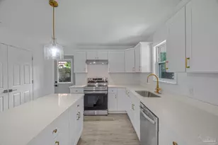1802 W Godfrey St, Pensacola, FL 32501 - Photo 9