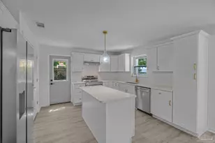 1802 W Godfrey St, Pensacola, FL 32501 - Photo 11