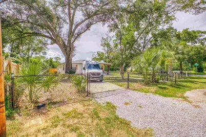 913 W Hernandez St, Pensacola, FL 32501 - Photo 39