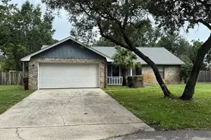 3872 Mariners Dr, Gulf Breeze, FL 32563 - Photo 1