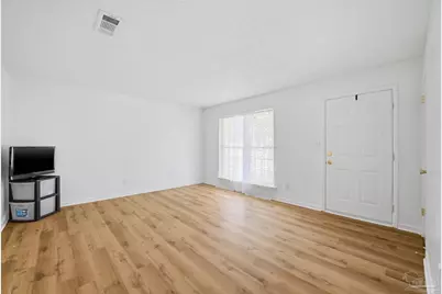 2703 Memphis Cir, Pensacola, FL 32526 - Photo 7