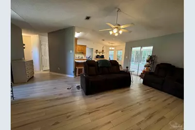 5848 Pebble Ridge Dr, Milton, FL 32583 - Photo 9
