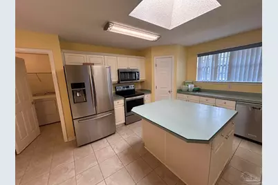 2129 Coral Creek Dr, Pensacola, FL 32506 - Photo 9
