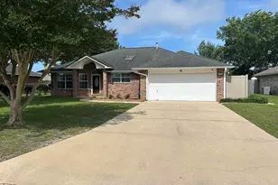2129 Coral Creek Dr, Pensacola, FL 32506 - Photo 1