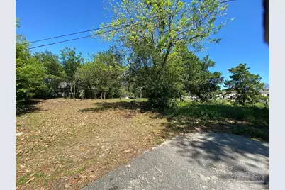 1212 W Hatton St, Pensacola, FL 32501 - Photo 3