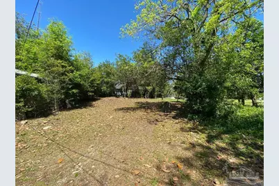 1212 W Hatton St, Pensacola, FL 32501 - Photo 1