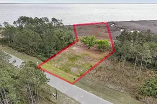 1062 Oyster Bay Dr, Milton, FL 32583 - Photo 1