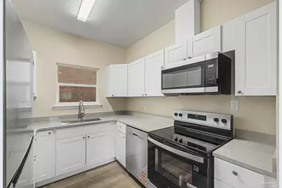 2303 N Spring St, Pensacola, FL 32501 - Photo 9