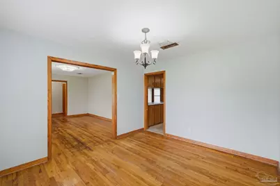 6107 Confederate Dr, Pensacola, FL 32503 - Photo 9