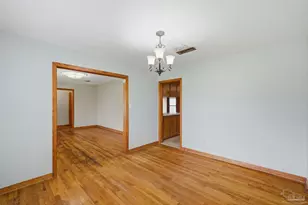 6107 Confederate Dr, Pensacola, FL 32503 - Photo 9
