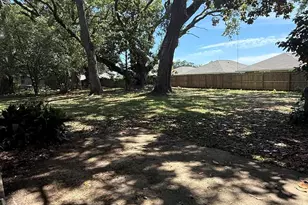 6107 Confederate Dr, Pensacola, FL 32503 - Photo 11