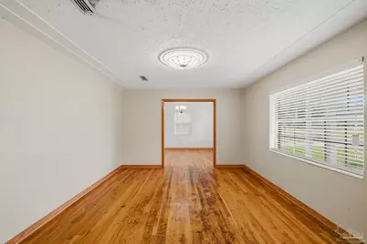 6107 Confederate Dr, Pensacola, FL 32503 - Photo 7