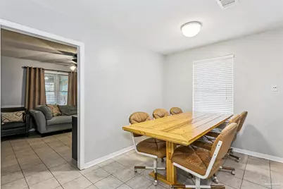 9409 Victoria Ln, Navarre, FL 32566 - Photo 11