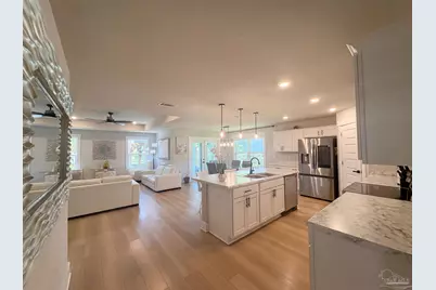 385 Hancock Ln, Pensacola, FL 32503 - Photo 19