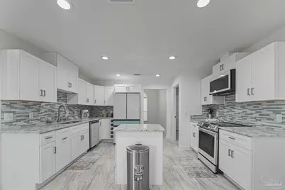 7010 Plank Dr, Pensacola, FL 32526 - Photo 7