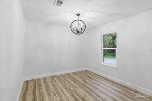 10598 Kansas Ave, Milton, FL 32583 - Photo 11