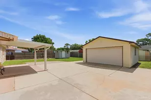 5742 Graymont Ln, Pensacola, FL 32526 - Photo 47