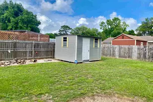5742 Graymont Ln, Pensacola, FL 32526 - Photo 9