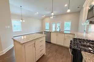 5841 Winifred Ave, Pensacola, FL 32507 - Photo 9