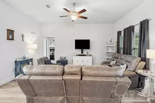 5717 Old Stone Blvd, Milton, FL 32570 - Photo 15