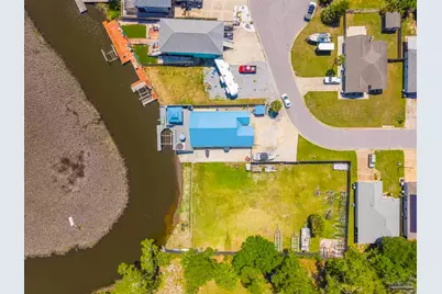 724 Landing Ln, Pensacola, FL 32507 - Photo 3