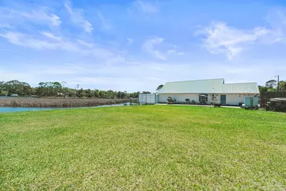 724 Landing Ln, Pensacola, FL 32507 - Photo 47