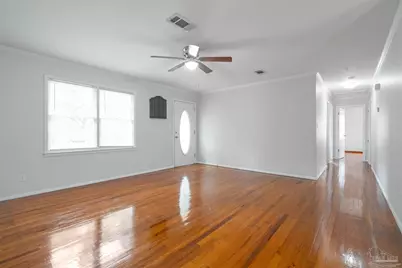 118 Czar Ln, Pensacola, FL 32503 - Photo 5