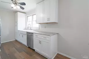 118 Czar Ln, Pensacola, FL 32503 - Photo 9
