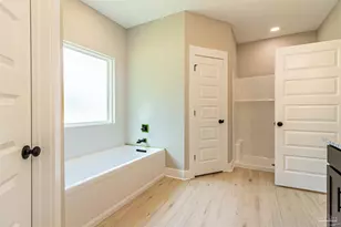 7727 Piper Cir, Milton, FL 32583 - Photo 33