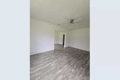 210 S 2nd St, Pensacola, FL 32507 - Photo 9