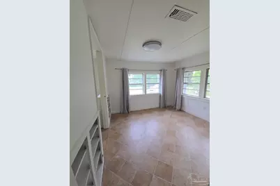 210 S 2nd St, Pensacola, FL 32507 - Photo 17