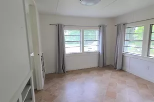 210 S 2nd St, Pensacola, FL 32507 - Photo 17
