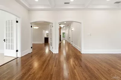 1015 N Reus St, Pensacola, FL 32501 - Photo 11