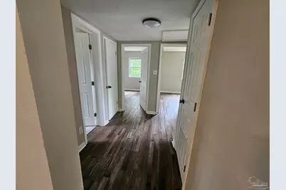 98 S Madison Dr, Pensacola, FL 32505 - Photo 9