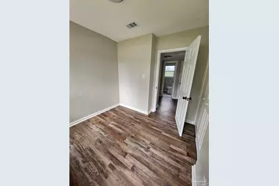 98 S Madison Dr, Pensacola, FL 32505 - Photo 11