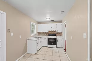 908 Blue Springs Dr, Pensacola, FL 32505 - Photo 17
