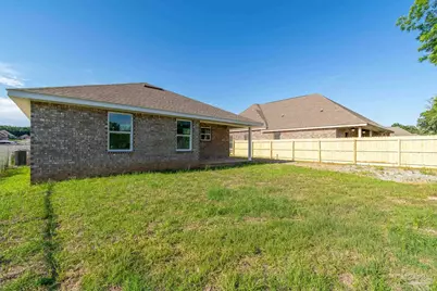 4633 Sago Palm Cir, Milton, FL 32571 - Photo 19
