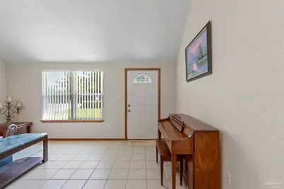 1929 Williams Creek Dr, Navarre, FL 32566 - Photo 5