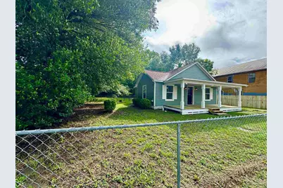 424 Front St, Century, FL 32535 - Photo 3