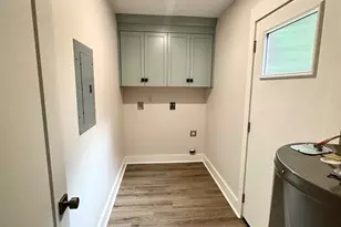424 Front St, Century, FL 32535 - Photo 33
