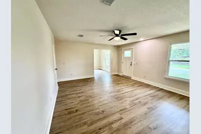 424 Front St, Century, FL 32535 - Photo 21