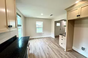 424 Front St, Century, FL 32535 - Photo 17